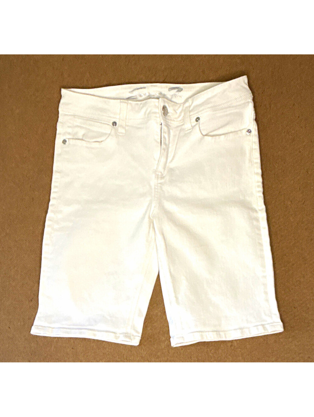 Seven7 Women’s White Denim Bermuda Shorts Size 10 Mid Rise Stretch 5-Pocket